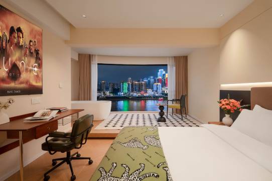 扬际•墨庭江景酒店(解放碑洪崖洞店)