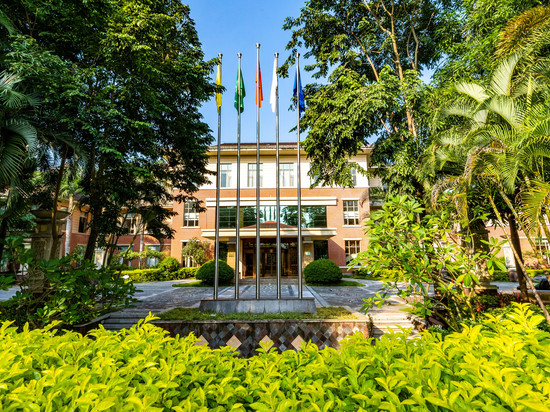 云南交投·新河湾酒店