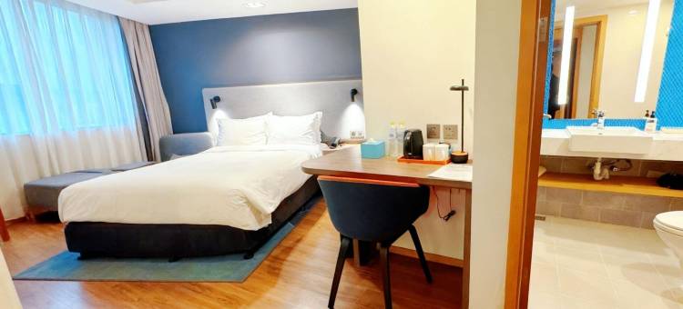 青岛五四广场奥帆中心智选假日酒店图片