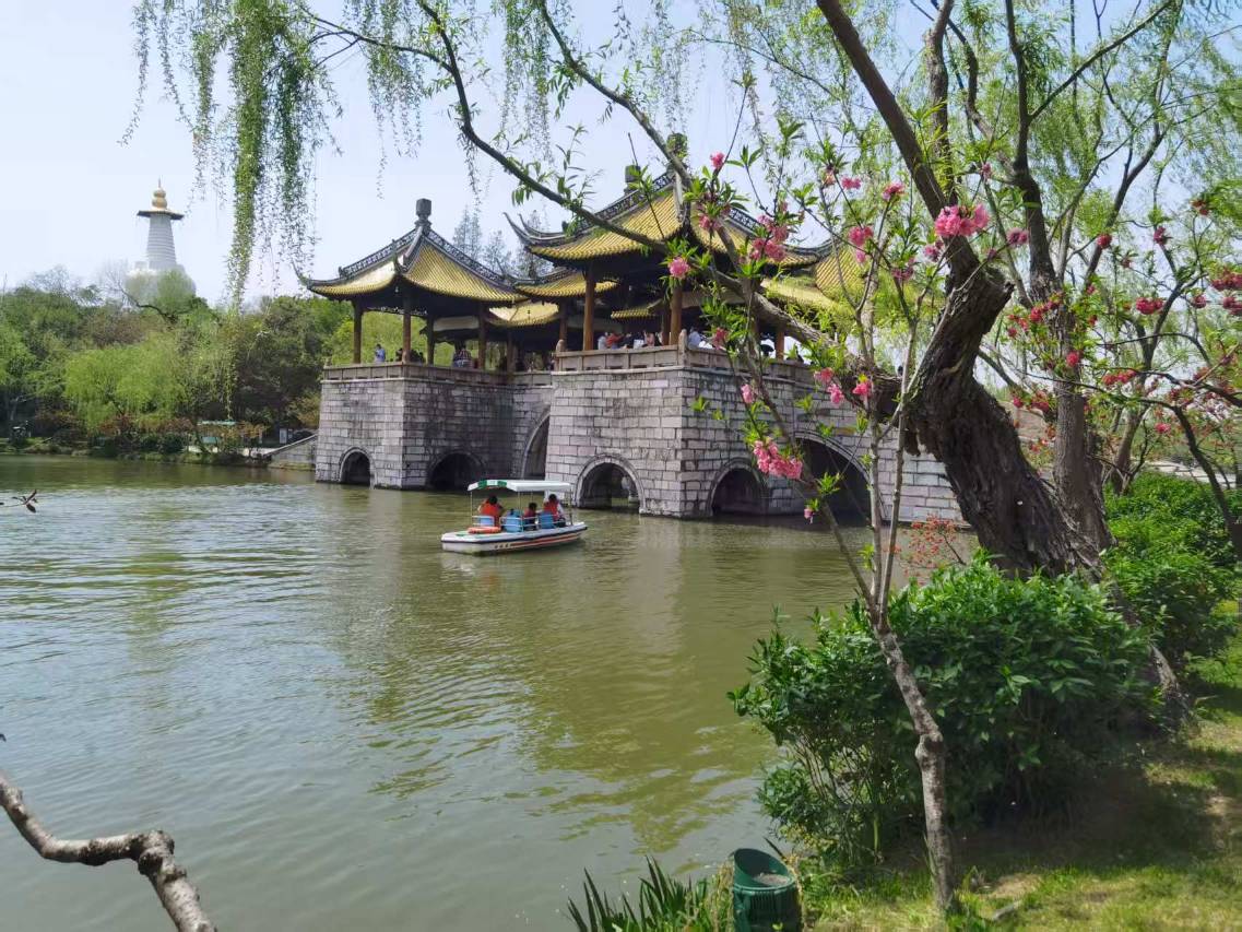 悠然·运河畔酒店(东关街何园店)图片