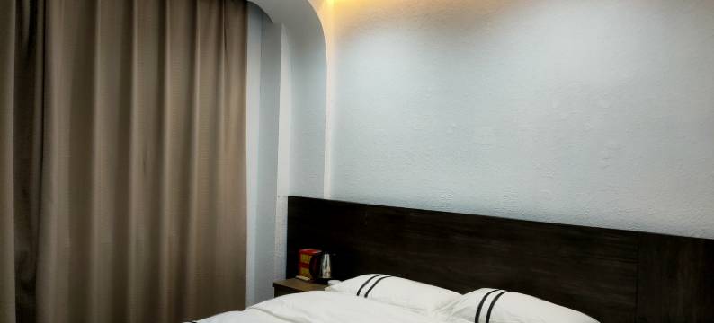 旬阳糖果酒店图片