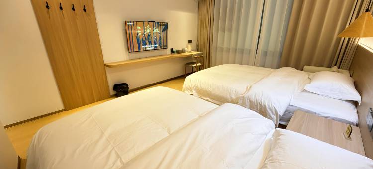 腾飞酒店(峨眉山报国寺店)图片