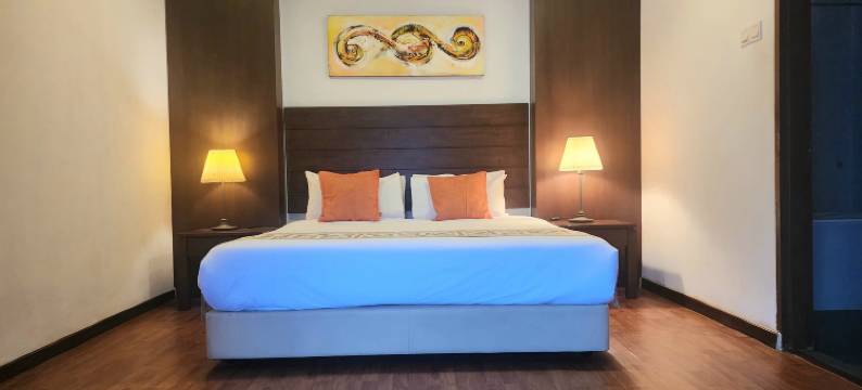 三苏利亚海滩套房公寓(SAMSURIA BEACH SUITE APARTMENTS)图片