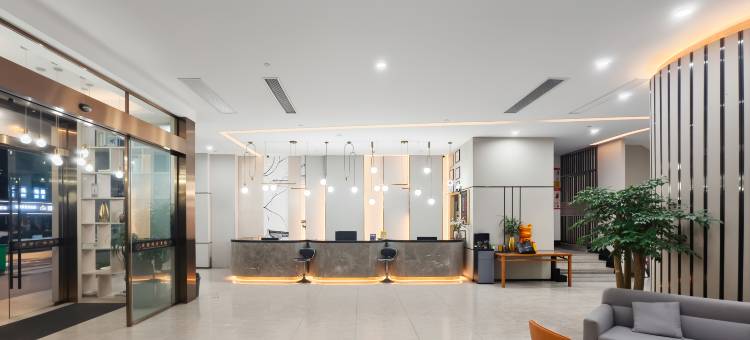 鑫泽酒店(杭州临安广场地铁站店)图片