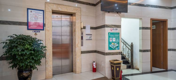 南华酒店(昆明西山区万达广场店)图片