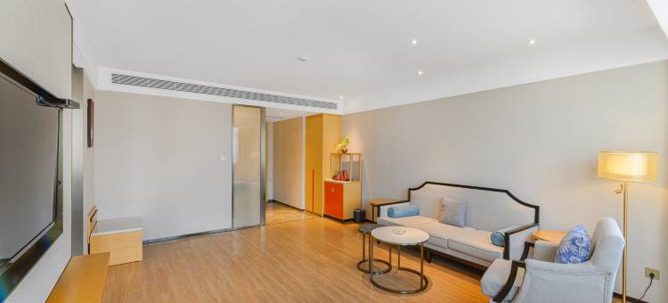 吴川海港大道金沙广场怡程酒店图片