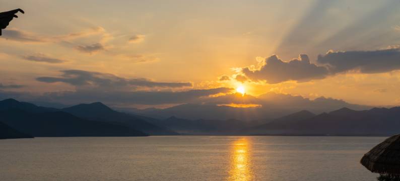 泸沽湖默·半山全湖景度假民宿(大落水村店)图片