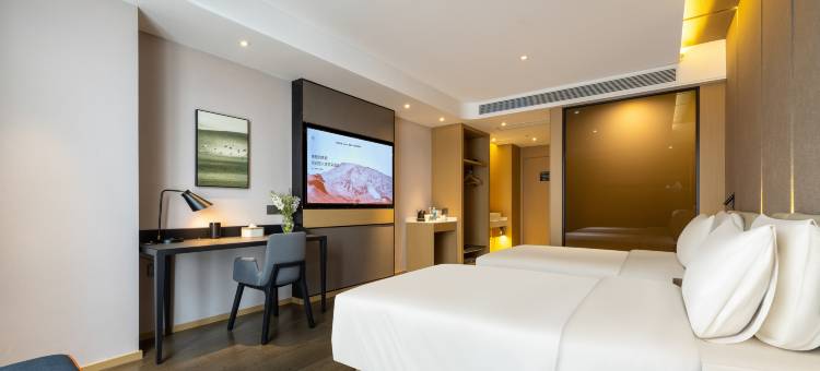 昆山经开区吴淞江南路亚朵酒店图片