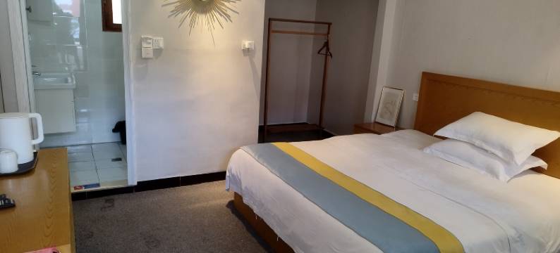 阆中山河里民宿图片