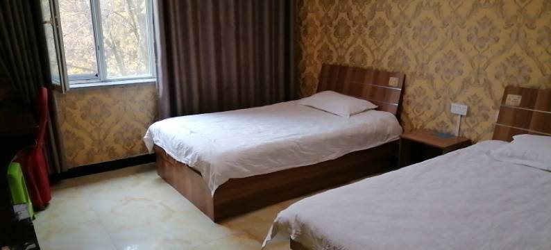 呼图壁公园宾馆(芳草湖人民公园店)图片