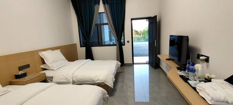 宁蒗良栖亭园图片