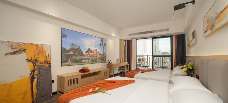 西双版纳景洪锦冠悦庄酒店(告庄星光夜市店)图片