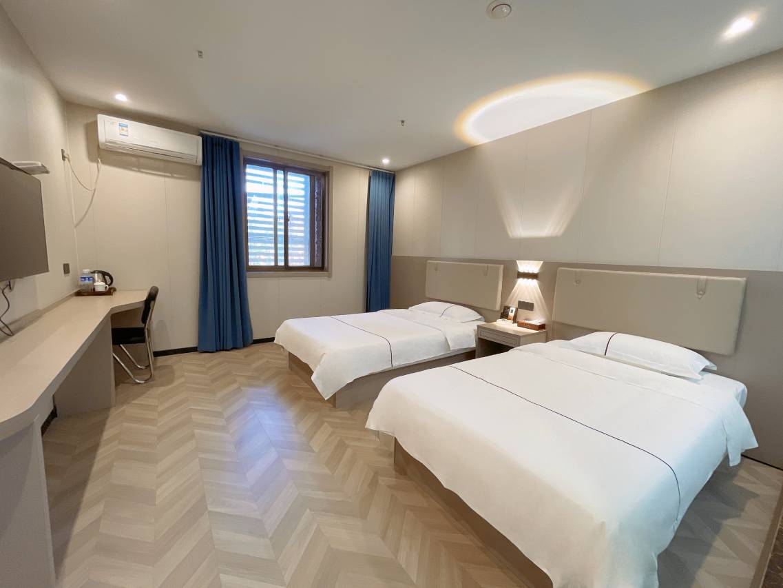 艾文精品酒店(郑州会展中心货站街地铁站店)