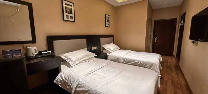 乌兰察布盛澜酒店(集宁南站维多利广场店)图片