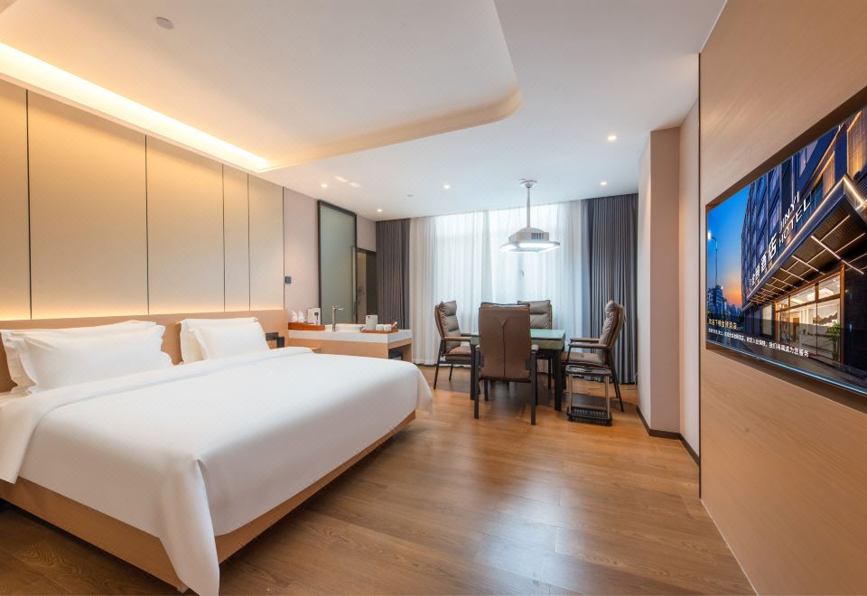 Golden Lake Guangdong Hotel - DongguanHotel Overview