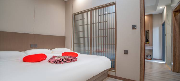 繁花小筑智能酒店『七彩丹霞店』图片