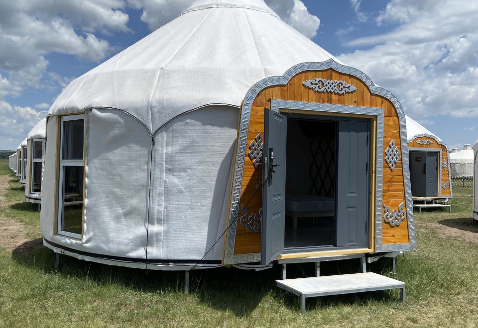 Blue Flag Prairie Felt Room Resort Hotel Overview