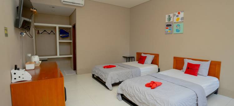红多兹伊斯兰酒店-近龙目岛震中购物中心(RedDoorz Syariah near Lombok Epicentrum Mall)图片