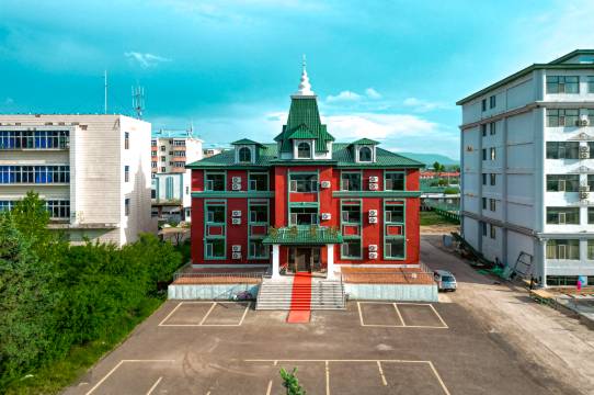 莫尔道嘎龙运宾馆