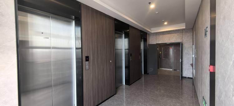 漫途·清雅Loft影院酒店(龙湖天街李巷地铁站店)图片