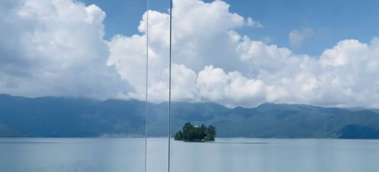 泸沽湖两棵树湖景客栈图片