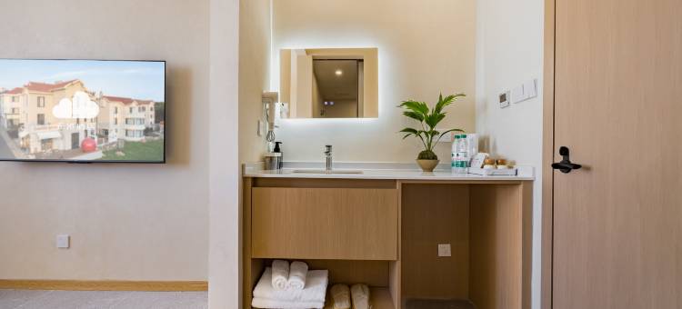 云漫酒店(火炬八街国际海水浴场店)图片