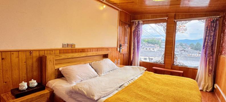 花墙月下观景客栈(古城大水车店)图片