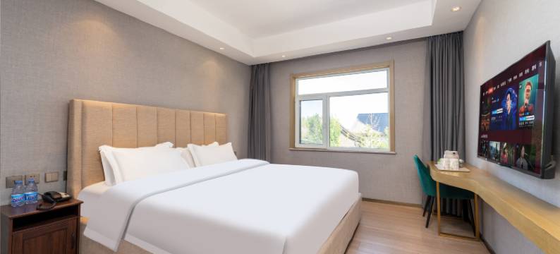 蓝晶商务酒店(宁津德百广场新一中店)图片