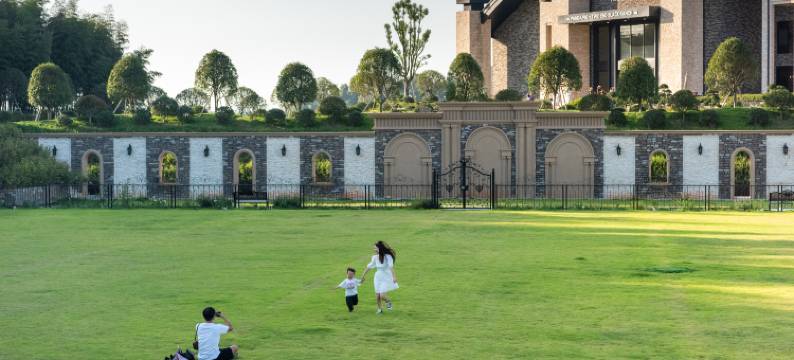 金华漫都酒店(婺城区政府万泰奥特莱斯店)图片
