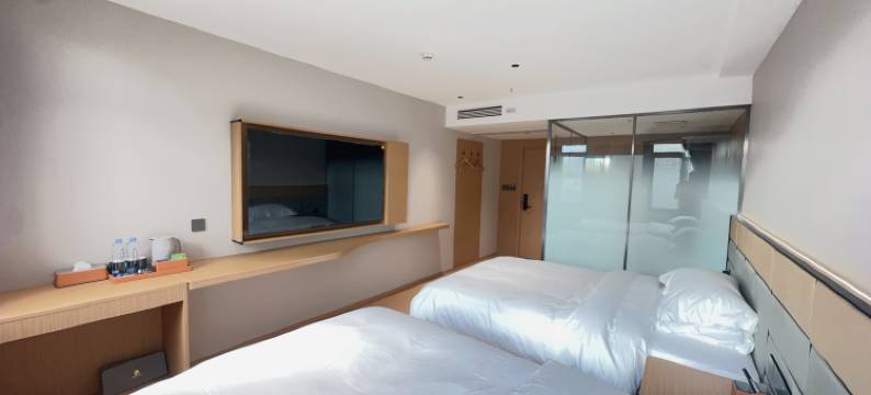 柏瑞轻奢酒店(贵阳太平路网红路喷水池地铁站店)图片