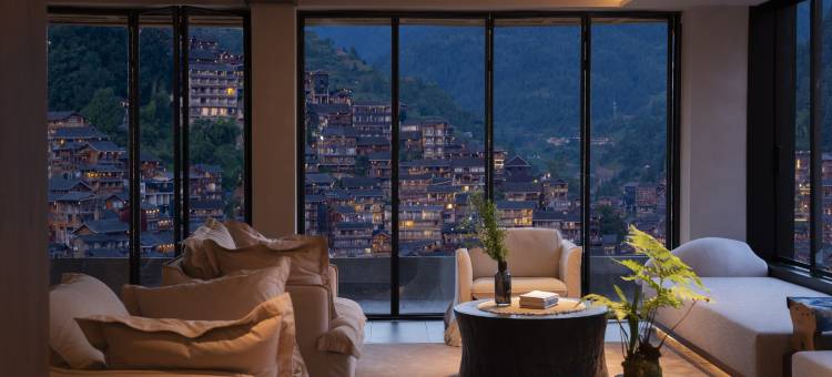 鸾喜·云舍人文酒店(西江千户苗寨观景台店)图片