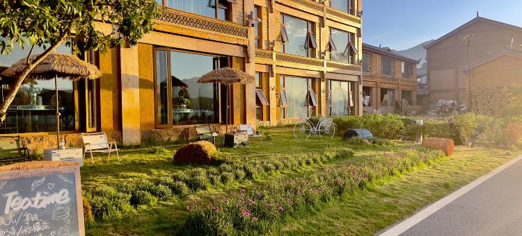 泸沽湖隐缦·全湖景星空主题度假酒店图片