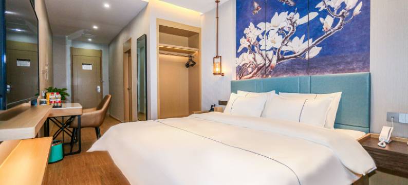 轻住酒店(枣庄西站万达广场店)图片