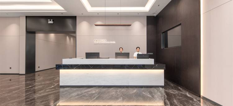 爱丽丝轻享酒店(上川地铁站大悦城店)图片
