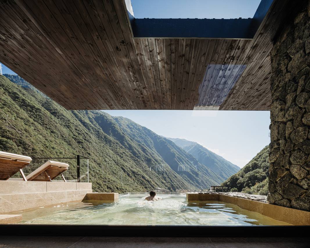 卓邸康钦私汤温泉(理县古尔沟店)图片