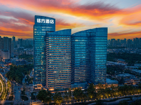 铭方酒店(济南站大明湖景区店)