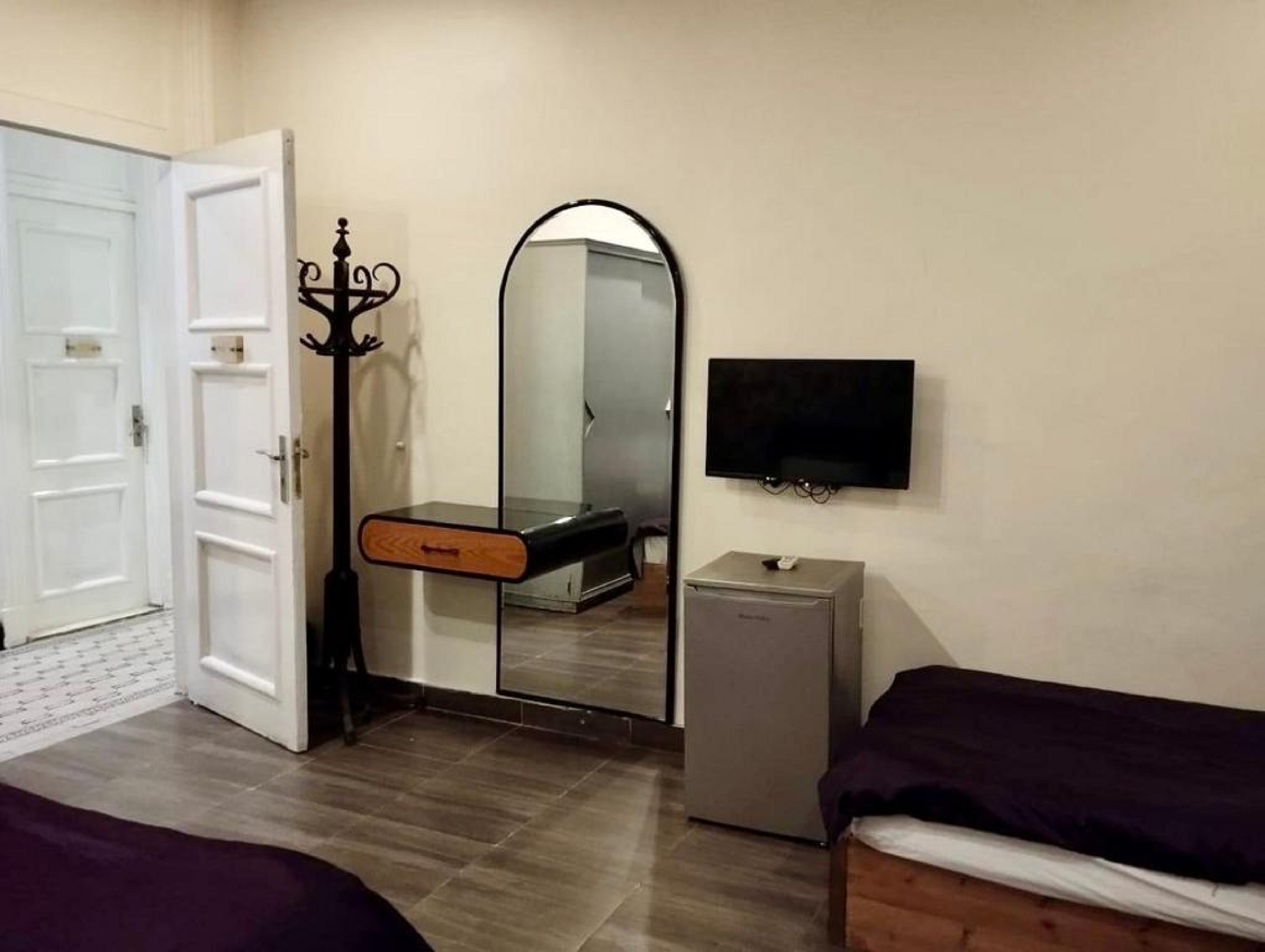 Richmond HotelOver view