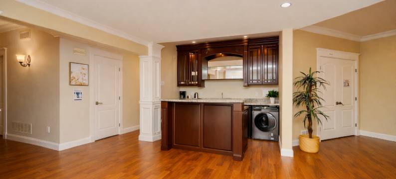 Vancouver Red House图片