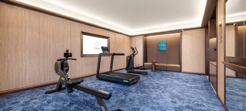 上饶高铁站桔子水晶酒店图片