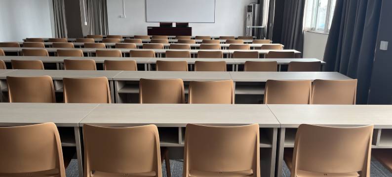 如家UP华驿精选酒店(开封鼓楼广场包公湖店)图片