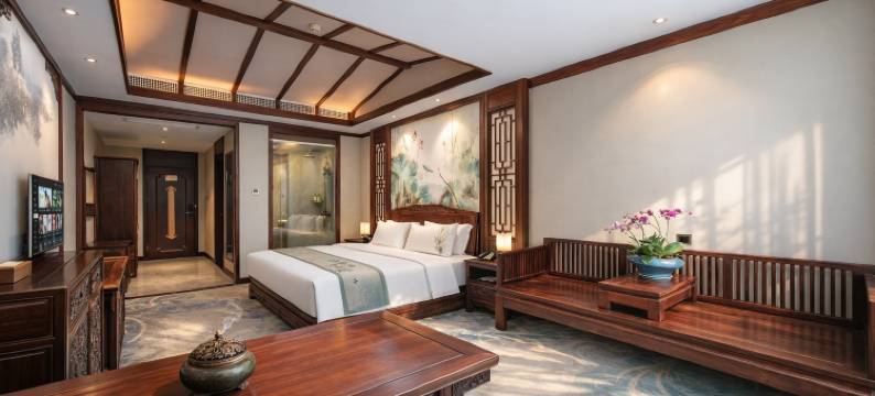 斯际驿辰·明清古典美学·宫廷Designer酒店(兴义万峰林机场店)图片