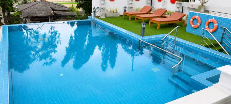 兰乍邦克里斯特拉酒店(Christella Hotel Laemchabang)图片