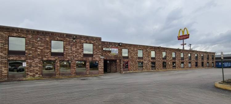 OYO广场酒店，位于卡鲁梅特公园，靠近Alsip I 57(Plaza Hotel By OYO Calumet Park Alsip I 57)图片