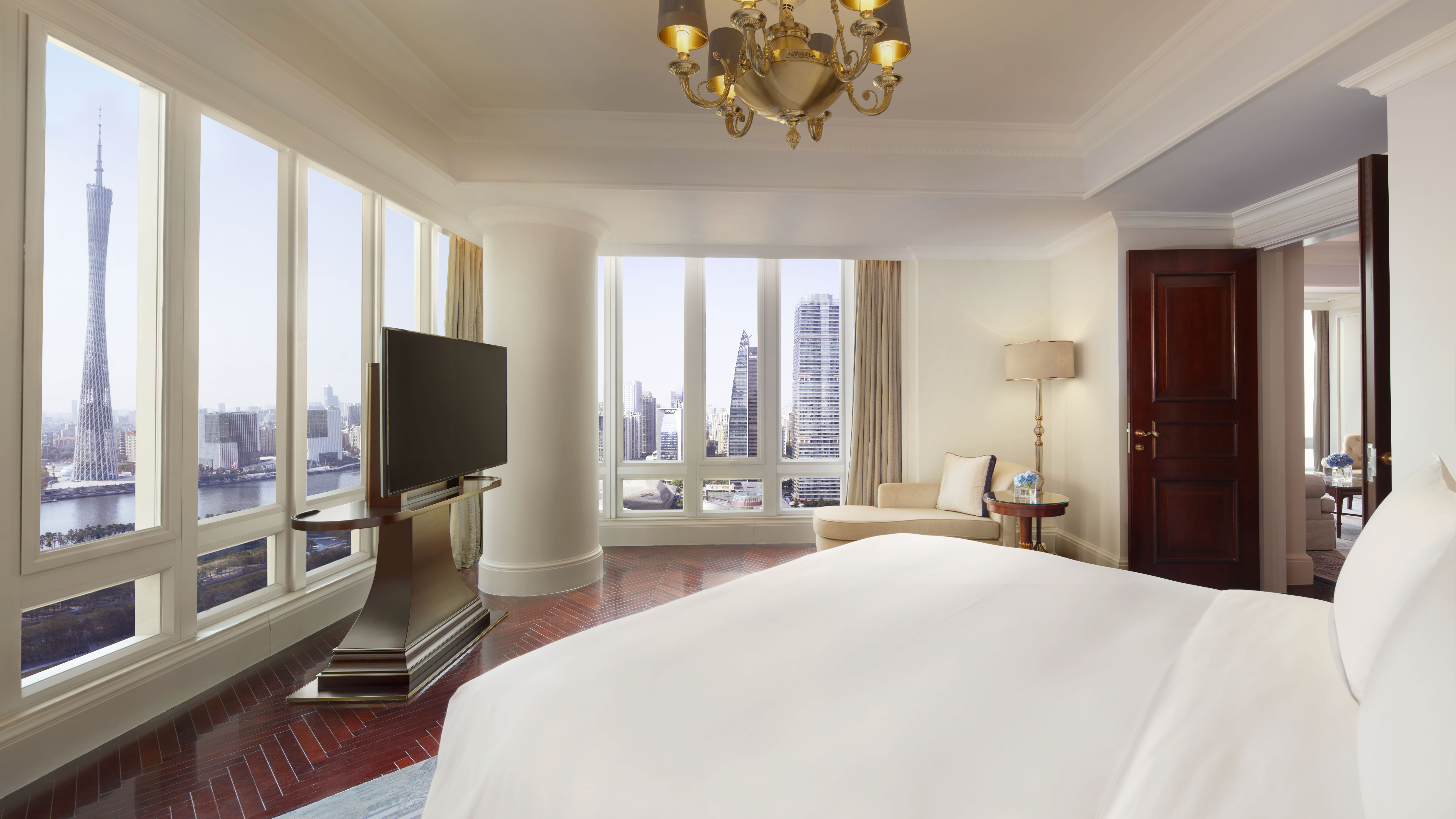 The Ritz-Carlton, Guangzhou Over view