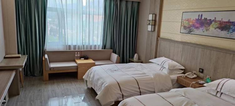 凤庆华源花园酒店(凤庆客运站店)图片