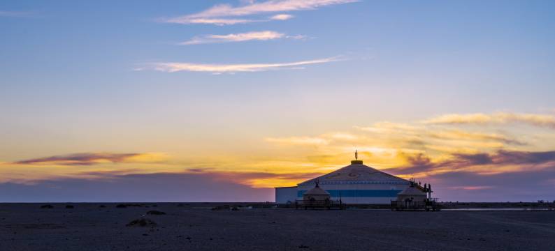 呼伦贝尔额尔古纳草原里部落民宿图片