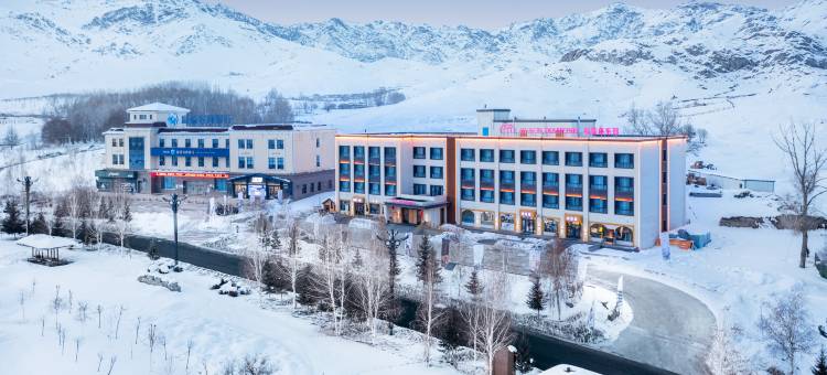 黑钻俱乐部酒店(可可托海店)图片