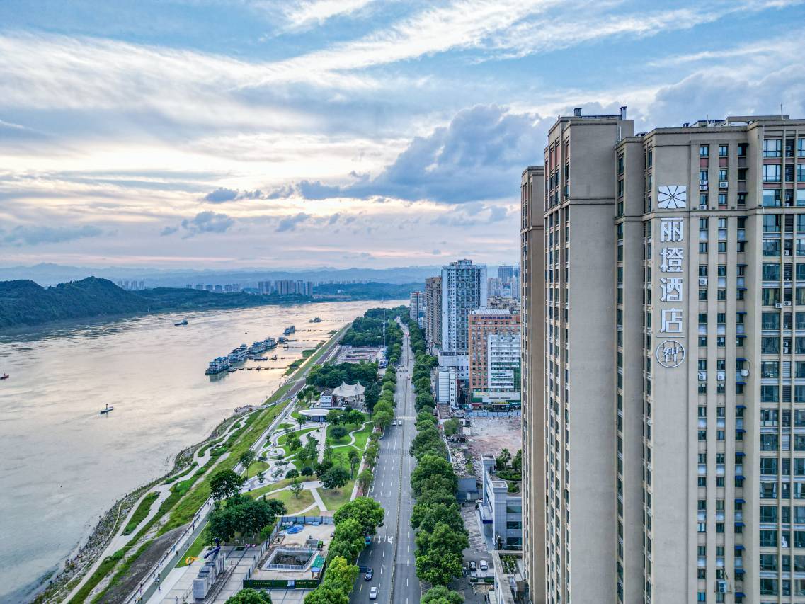 丽橙酒店·智(宜昌三峡游客中心滨江万达店)图片