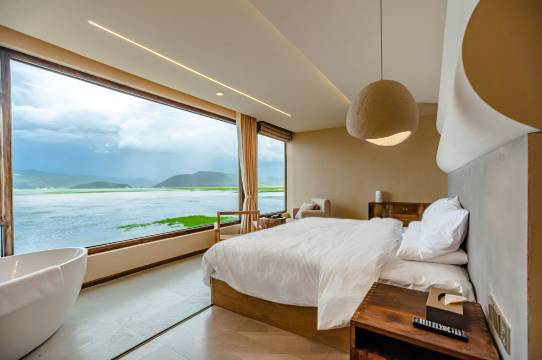 香格里拉天镜流观海度假酒店(纳帕海景区店)图片