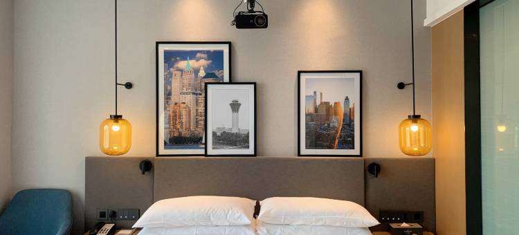 长沙岳麓金融中心华美达酒店图片